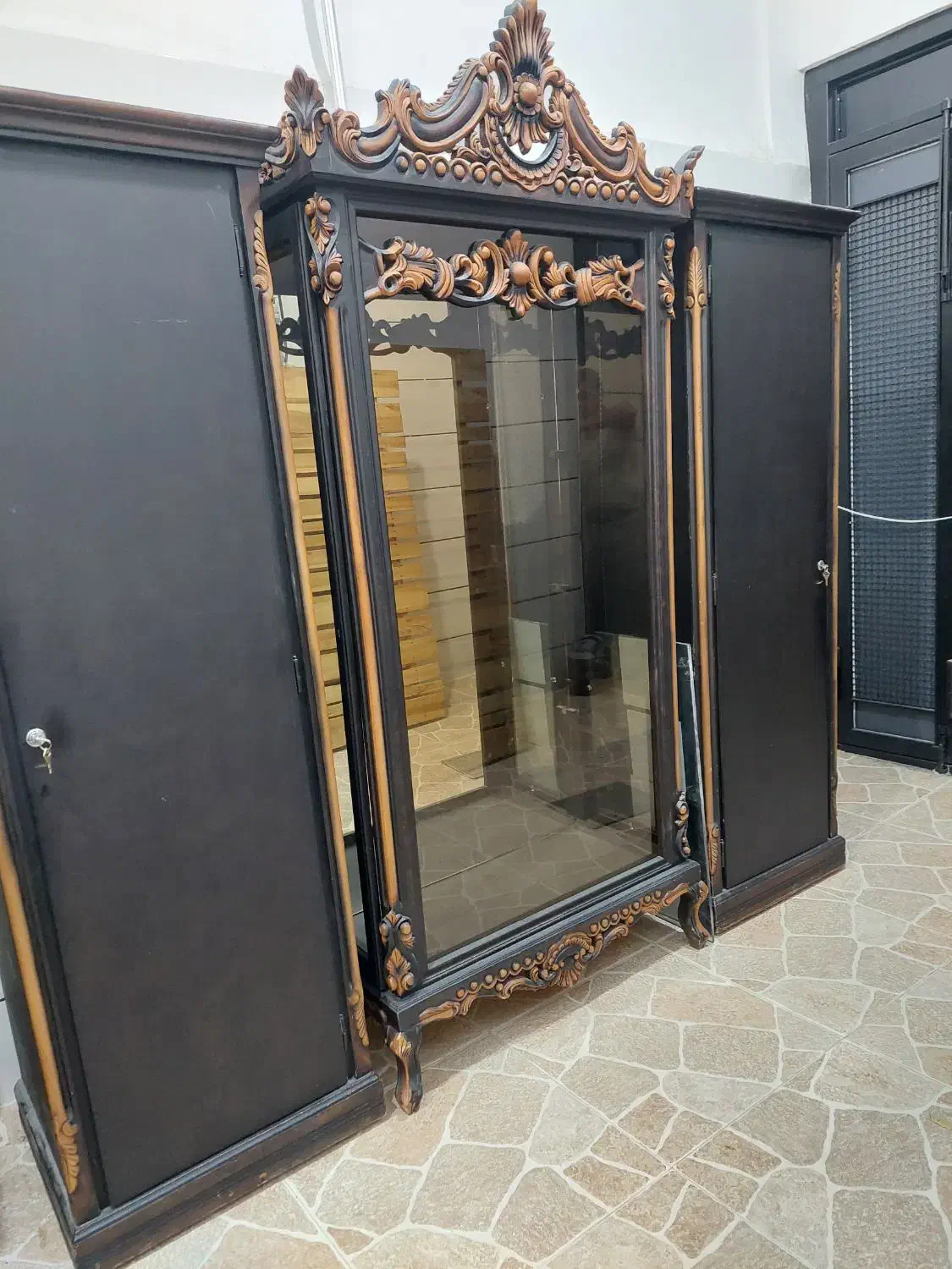 میز ارایشی و بوفه کمد و تخت خواب|بوفه، ویترین، کنسول|خوی, |دیوار