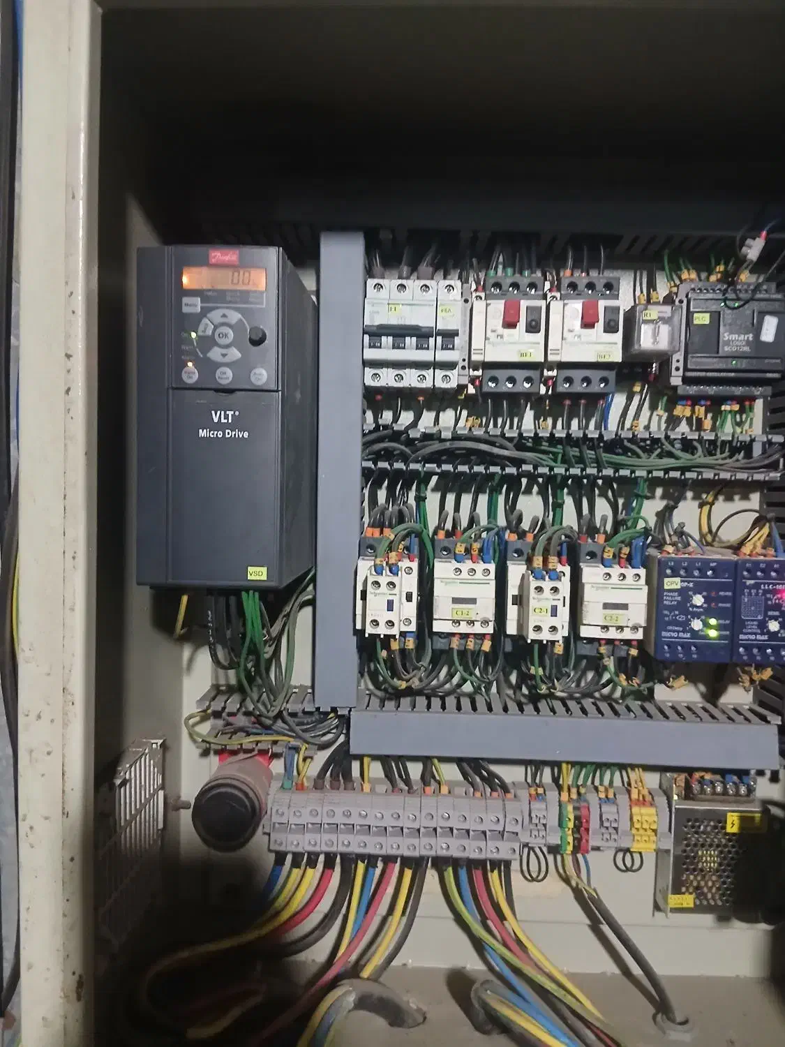 تکنسین برق صنعتی و اتوماسیون|خدمات پیشه و مهارت|بندرعباس, |دیوار