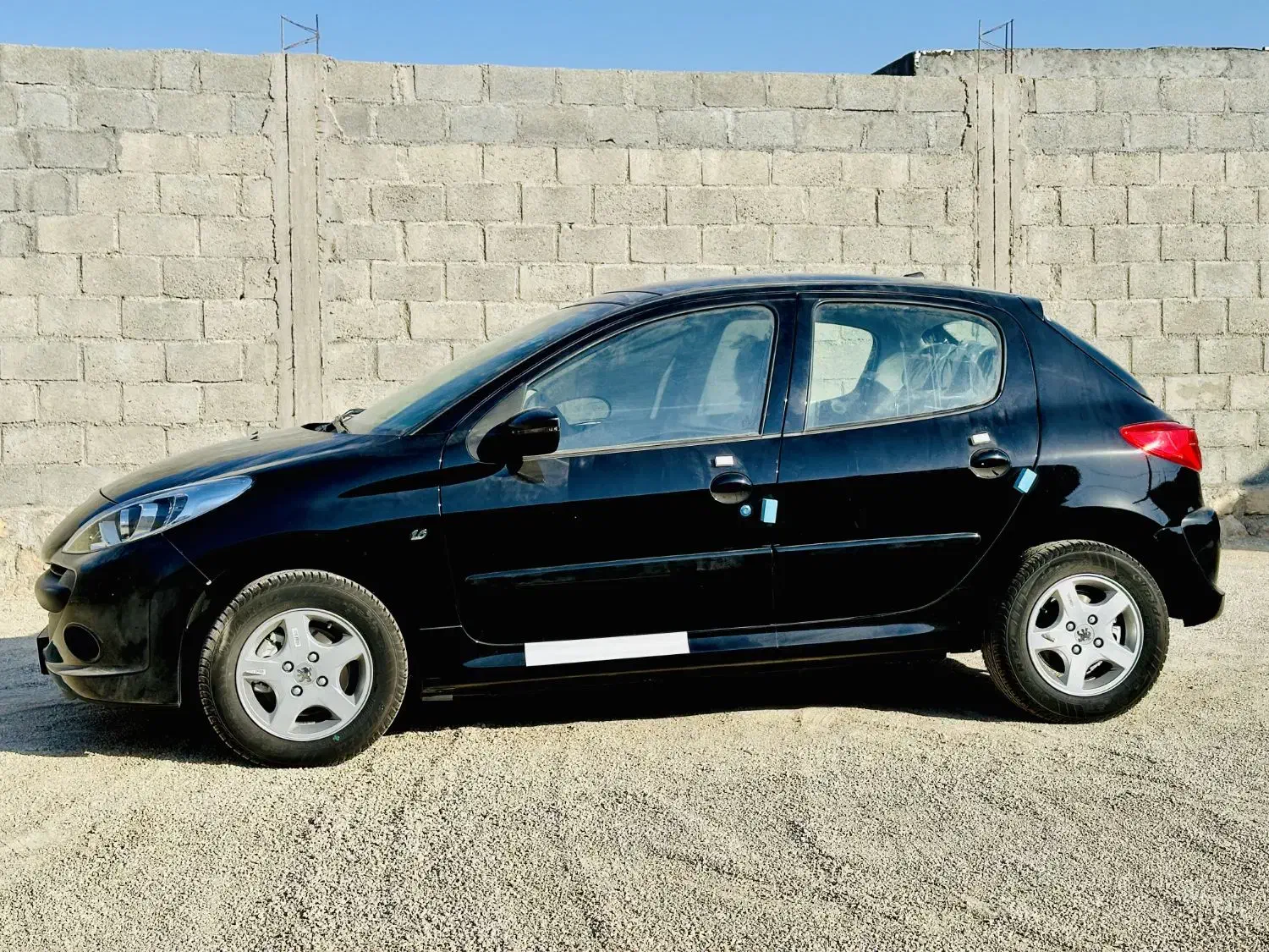 پژو 207 سقف شیشه پانورما ارتقا یافته نسخه فول|خودرو سواری و وانت|بستک, |دیوار