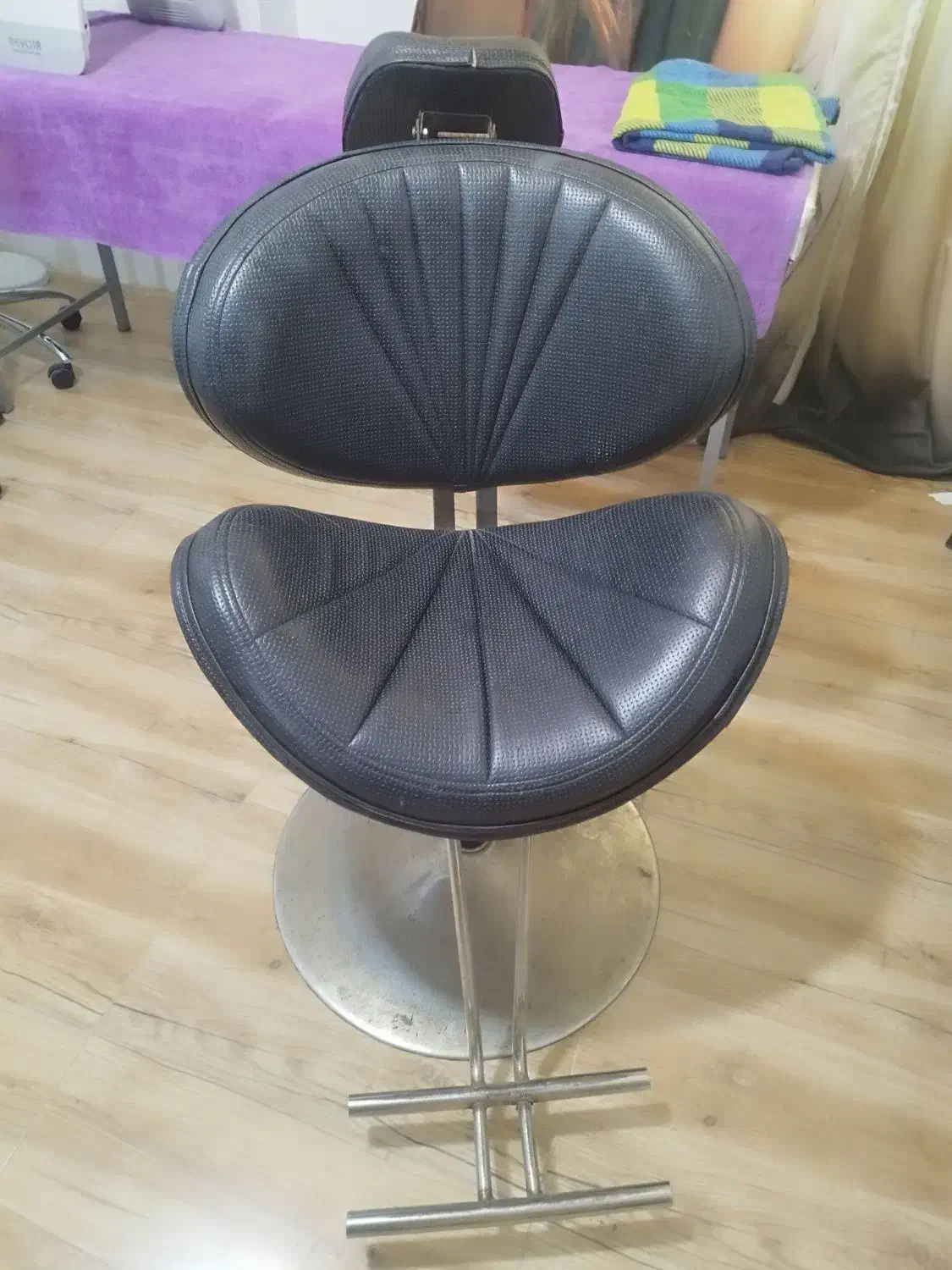 فروش فوری همه وسایل آرایشگاه باقیمت توافقی|آرایشگاه و سالن‌های زیبایی|رودسر, |دیوار