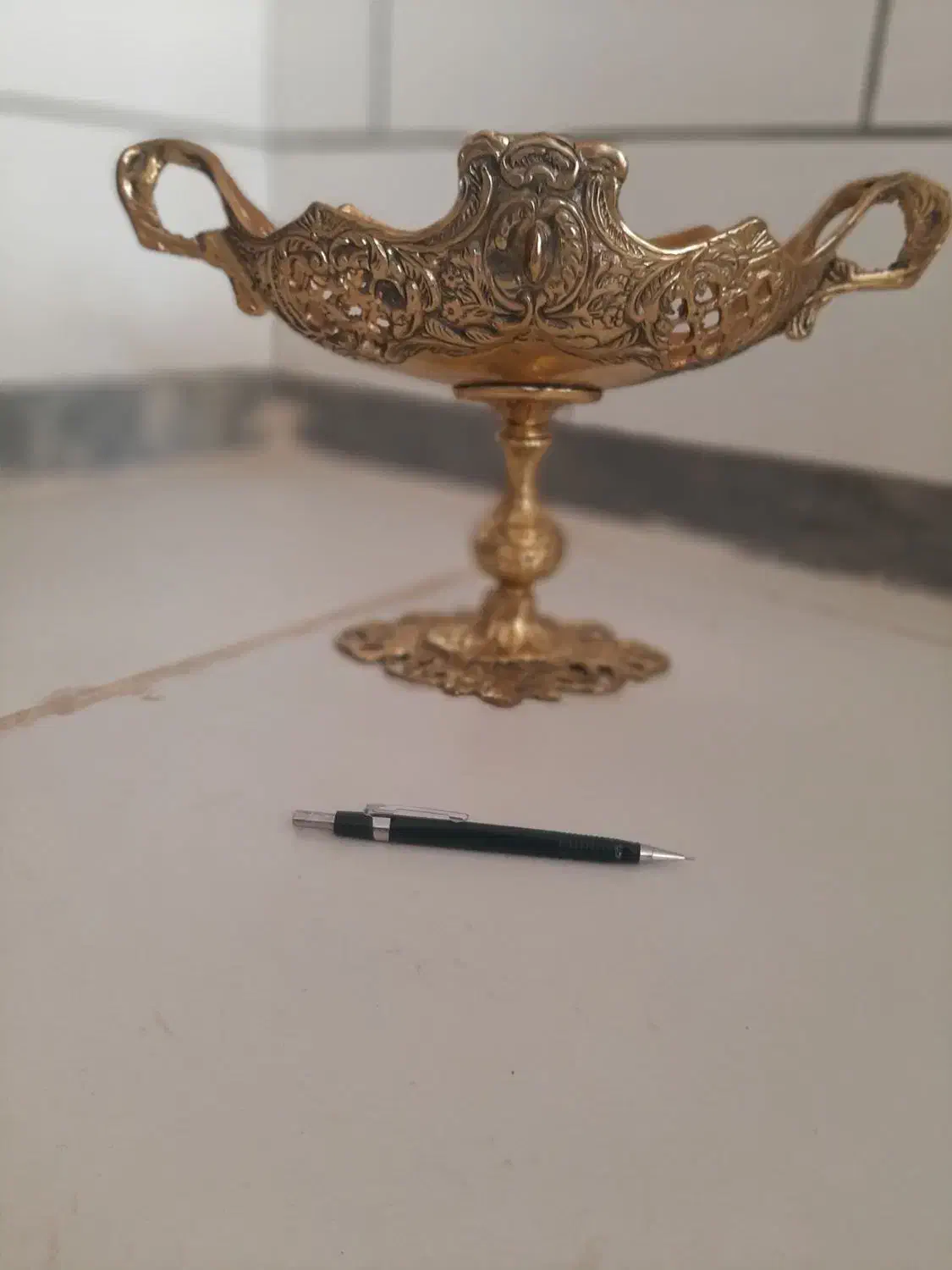 کشکول برنجی|کلکسیون اشیاء عتیقه|اراک, |دیوار