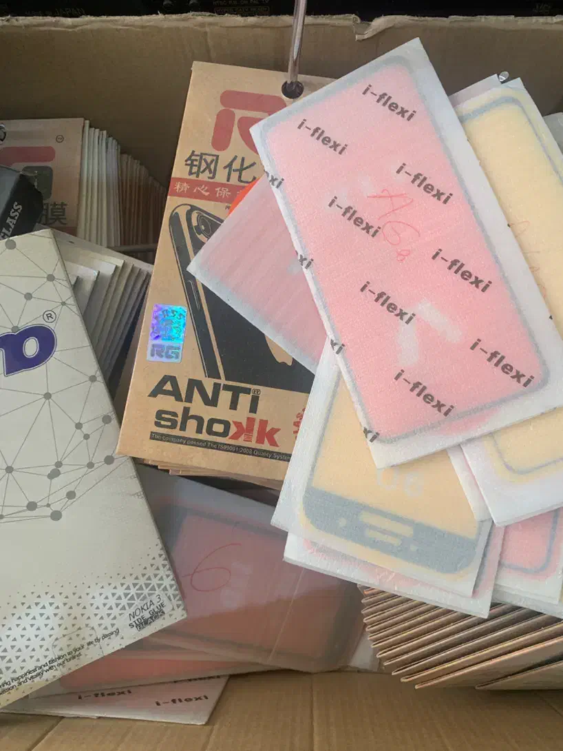 گلس از سال ۲۰۱۵ تا ۲۰۱۹|لوازم جانبی موبایل و تبلت|ورامین, ورامین|دیوار