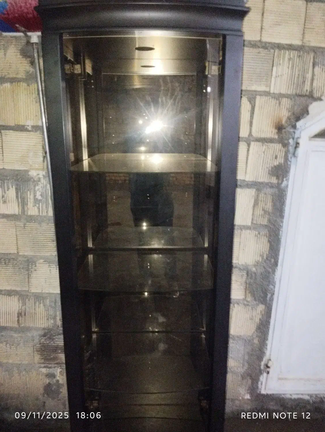 کمد|جاکفشی، کمد، دراور|کوهدشت, |دیوار