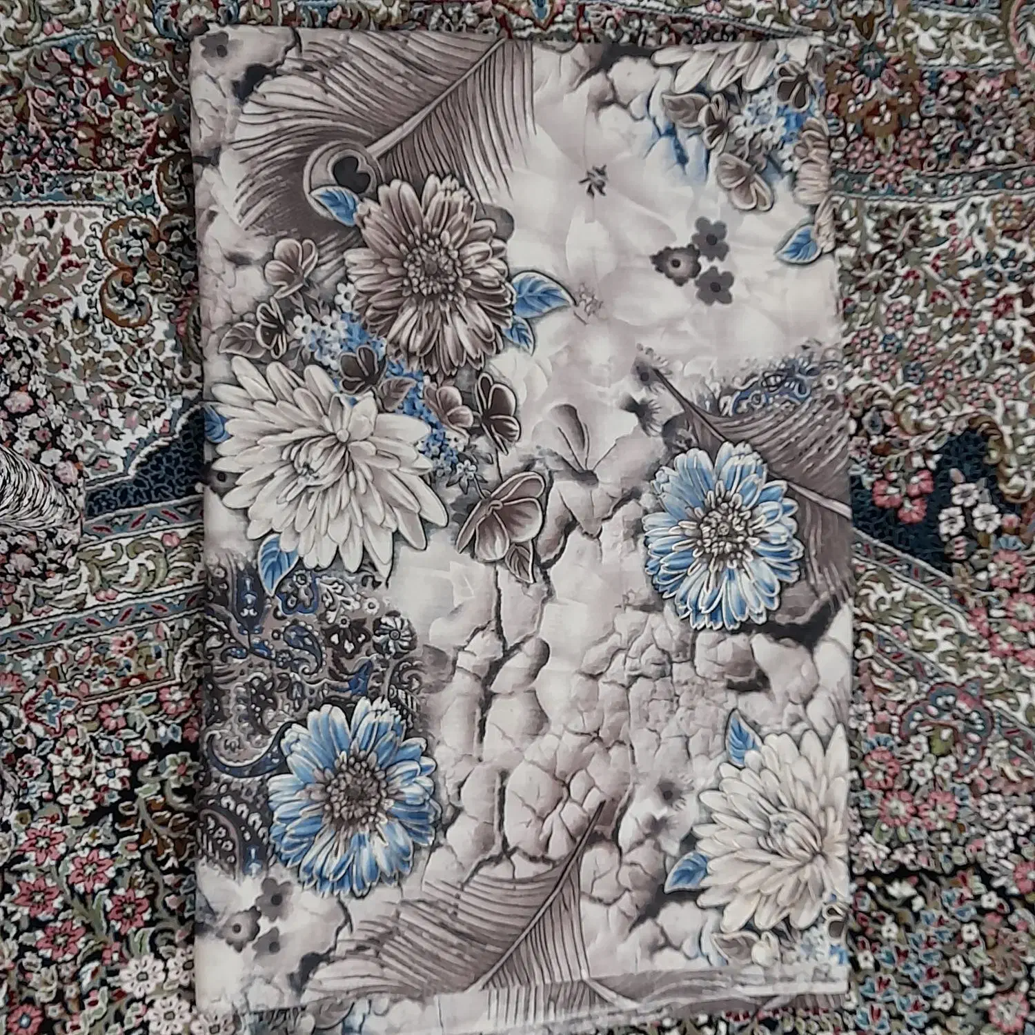 چادر مجلسی|لباس|قروه, |دیوار