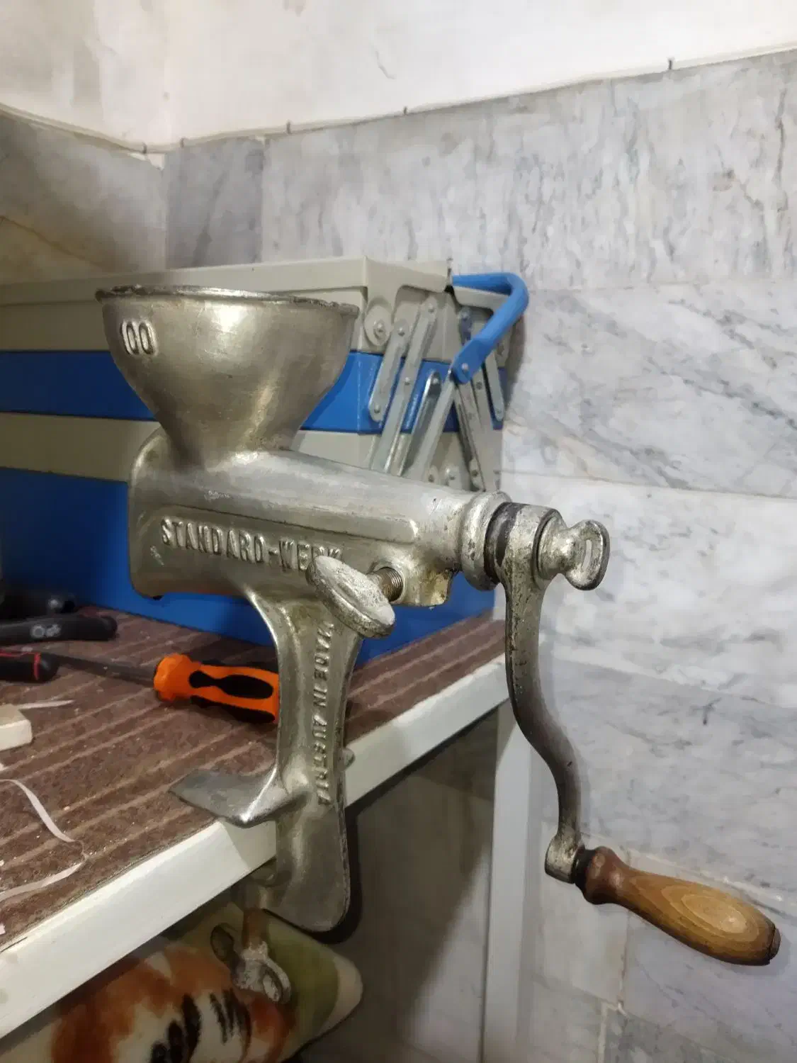 آبمیوهگیری دستی عتیقه آهنی(چدنی)|آبمیوهگیر و آبمرکباتگیر|تهران, مشیریه|دیوار