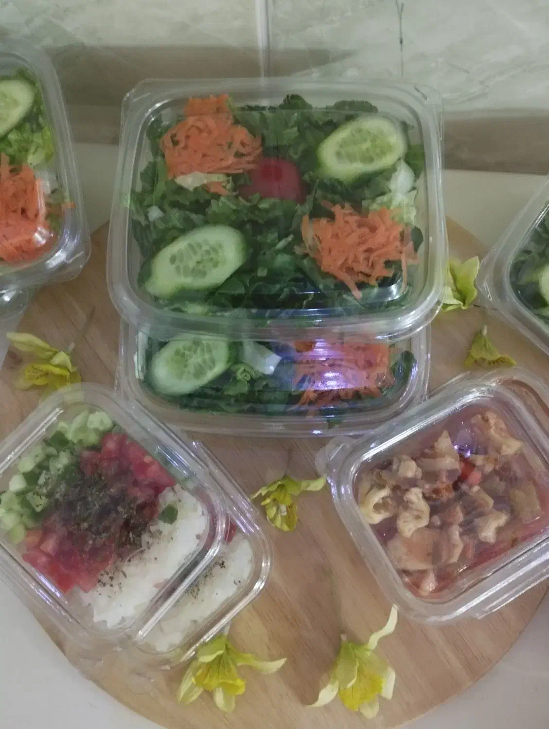 سالادفصل،سالادشیرازی،ترشی خونگی،ریحون،خیارشور ویژه|خدمات پذیرایی، مراسم|میبد, |دیوار