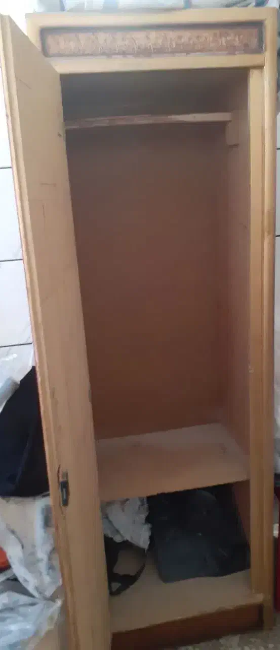 کمدچوبی|جاکفشی، کمد، دراور|خمینیشهر, |دیوار