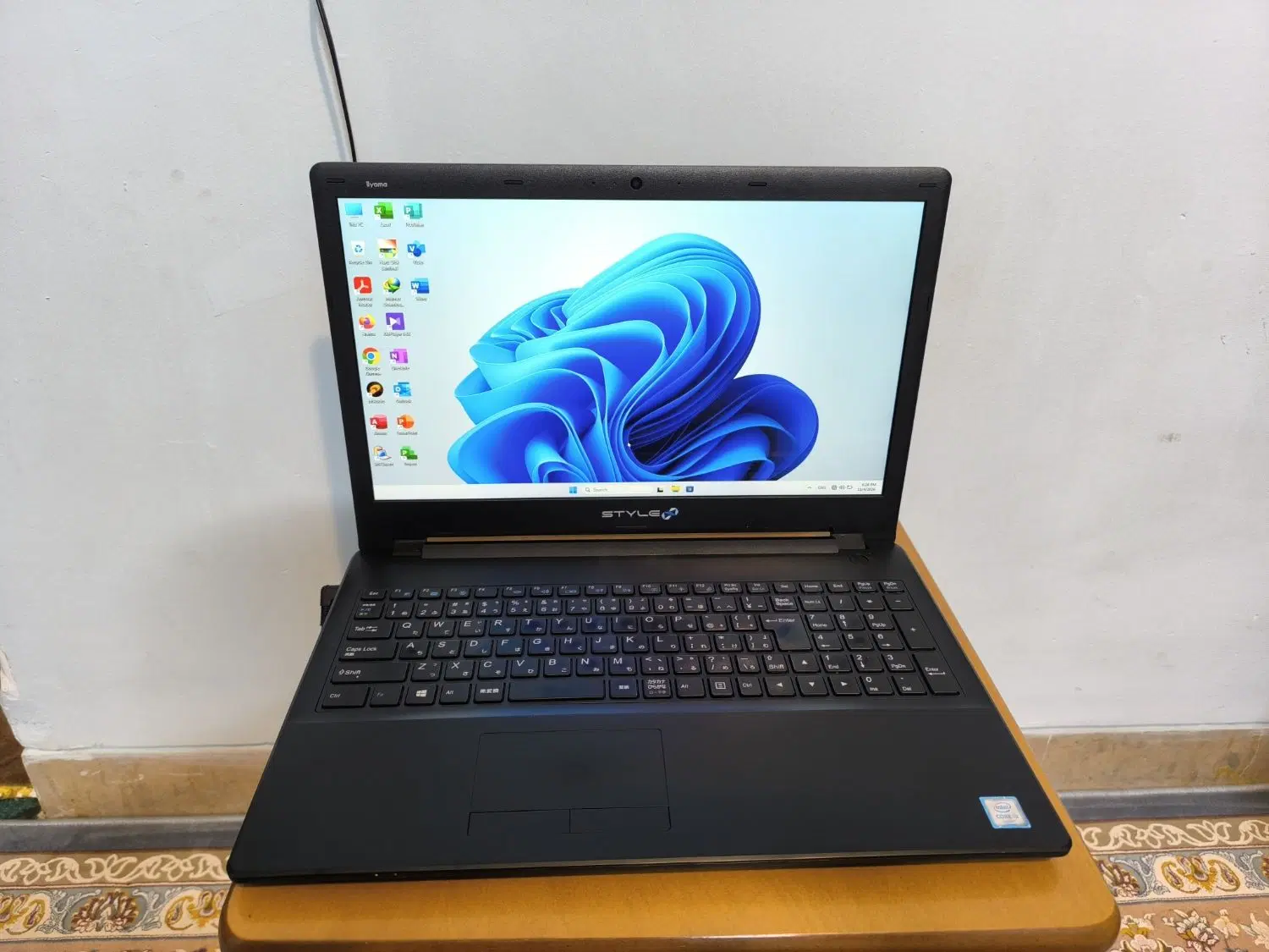 لپ تاپ نسل ۶ با هارد SSD و صفحه نمایش LED fullHD|رایانه همراه|شیراز, زرهی|دیوار