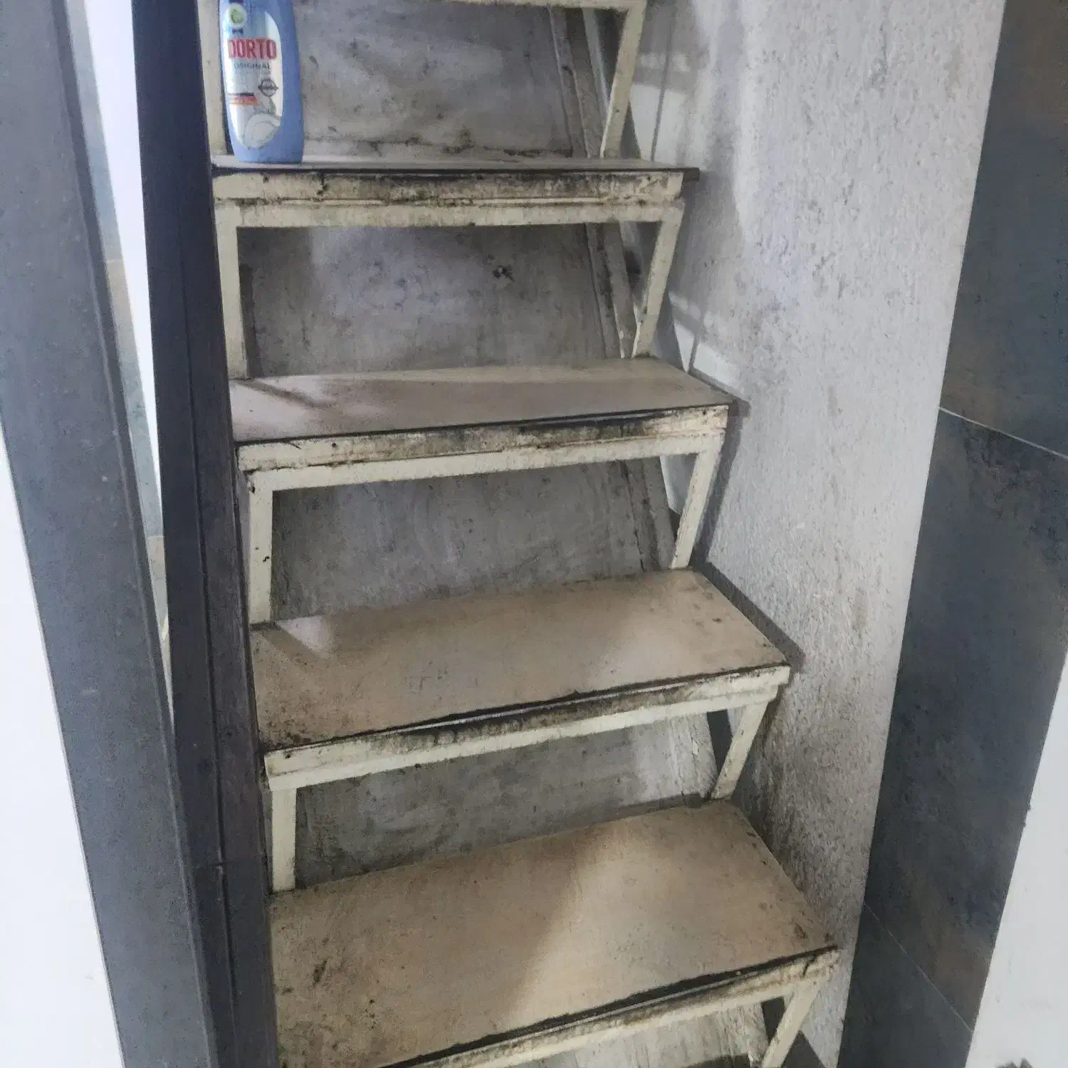 زیر پله تجاری|اجارهٔ مغازه و غرفه|تهران, صادقیه|دیوار