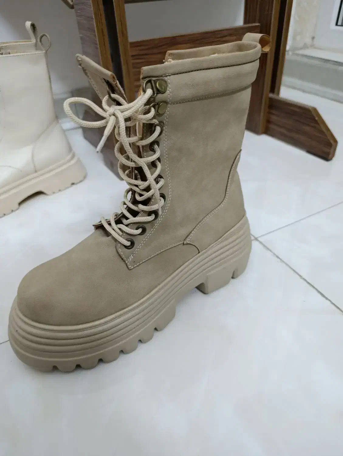 همه کاملا نو هستن|لباس|الیگودرز, |دیوار