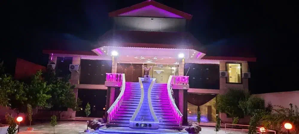 اجاره باغ ویلا روزانه با استخر آب گرم|اجارهٔ کوتاهمدت ویلا و باغ|مشهد, چهاربرج|دیوار