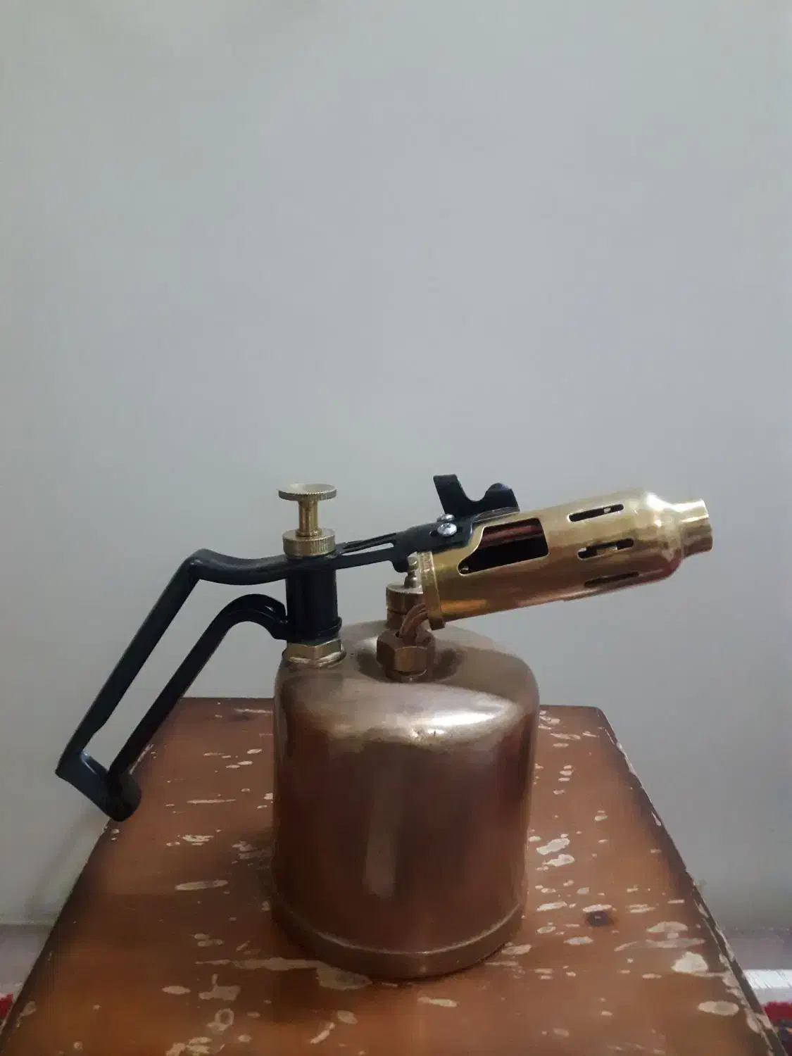 پریموس|کلکسیون اشیاء عتیقه|خوی, |دیوار