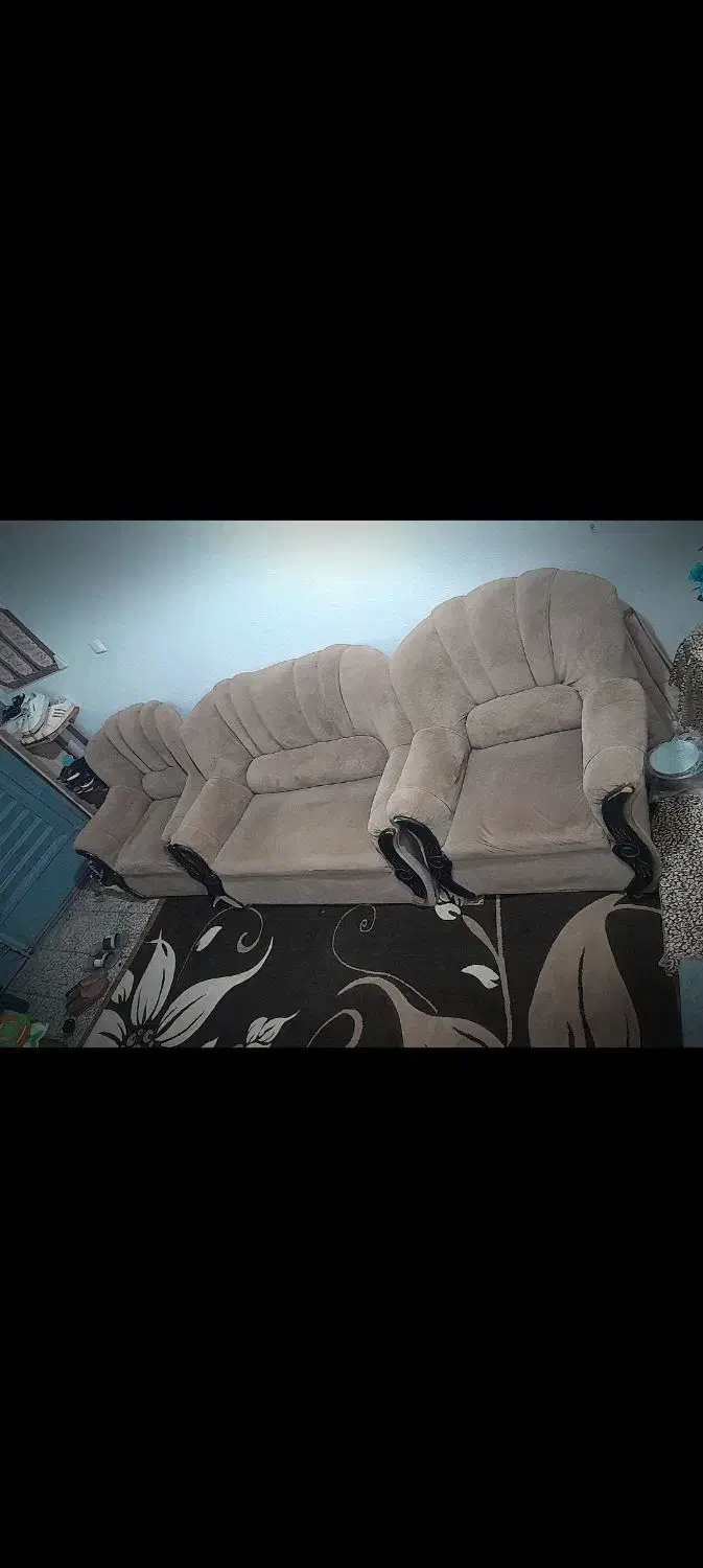 مبل راحتی|مبلمان خانگی و میز عسلی|رشت, گیل|دیوار