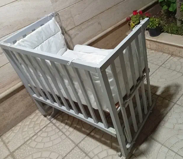 گهواره نوزاد|تخت و صندلی بچه|مراغه, |دیوار