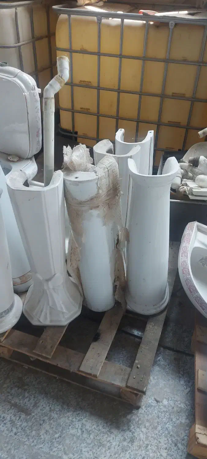 توالت فرنگی و روشویی|لوازم سرویس بهداشتی|محمدیه-قزوین, |دیوار