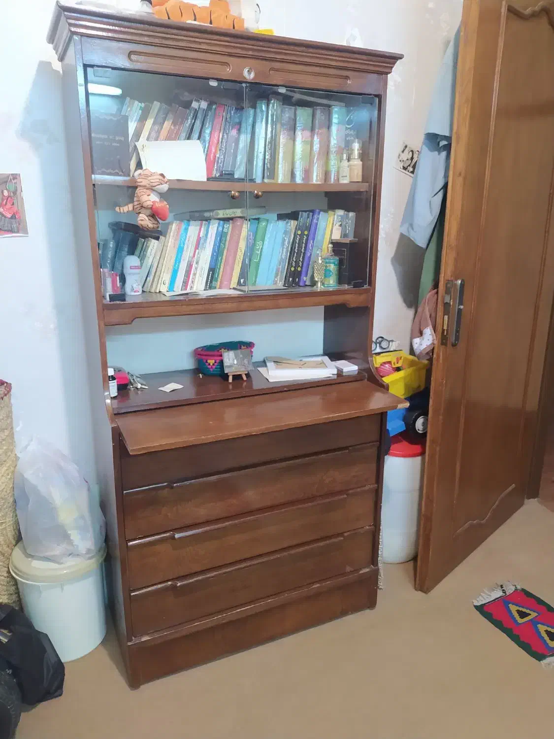 کتابخانه و دراور|کتابخانه، شلف، قفسه‌های دیواری|لاهیجان, گلستان|دیوار