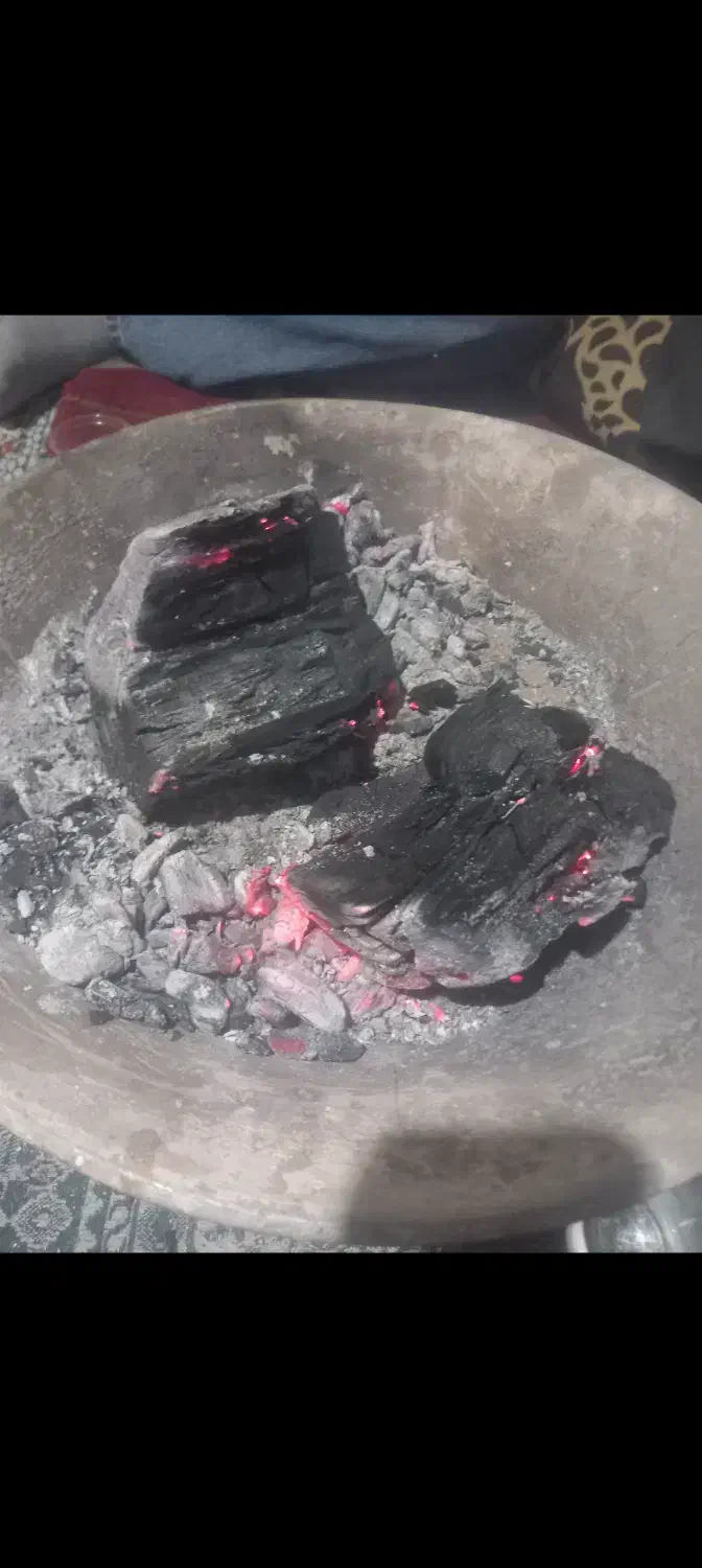 ذغال لاخولی|عمدهفروشی|نجفآباد, قلعه سفید|دیوار