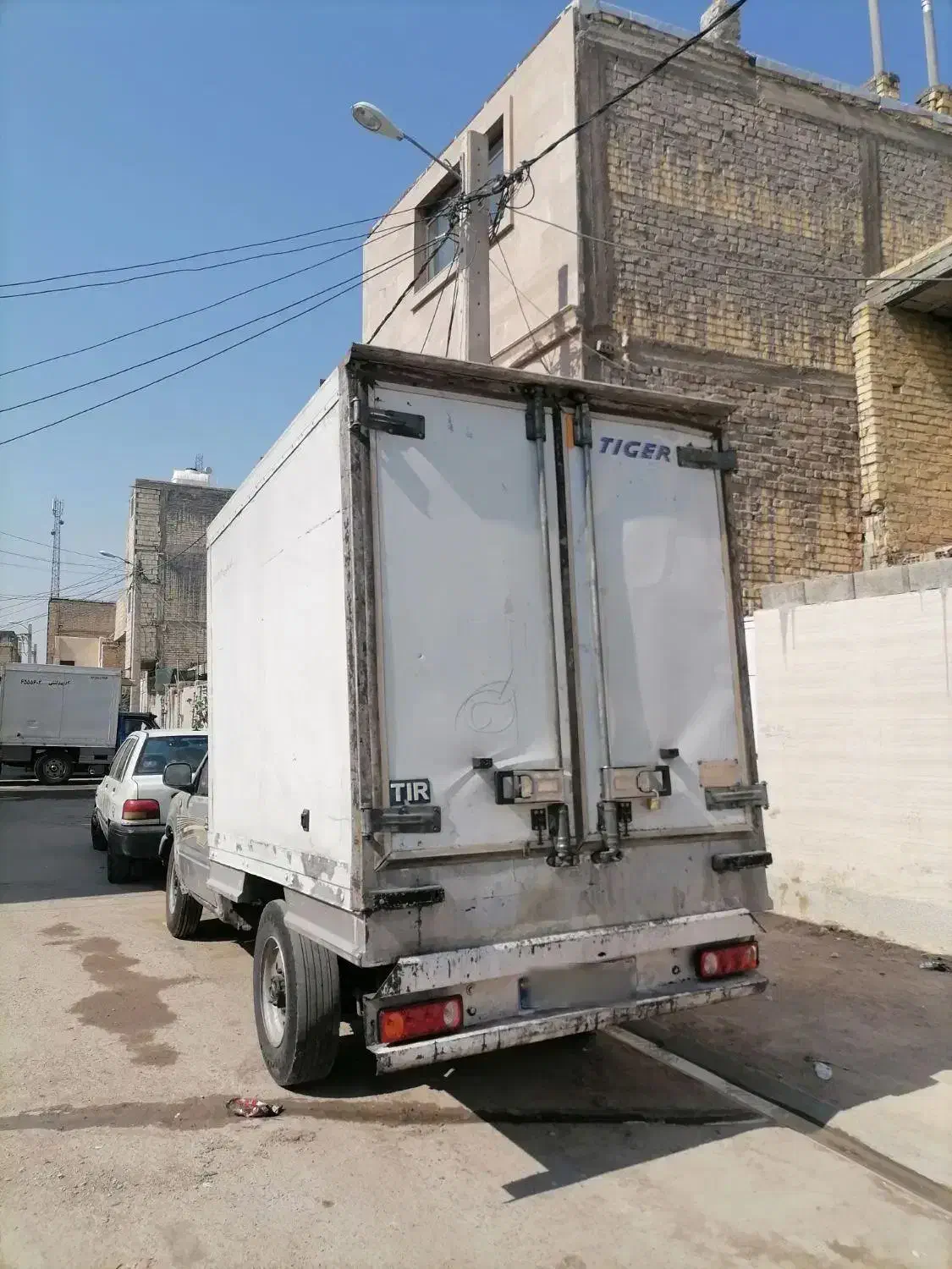 نیسان شوکا یخچالدار ۸۹|خودرو سواری و وانت|شیراز, شهرک مهرگان|دیوار