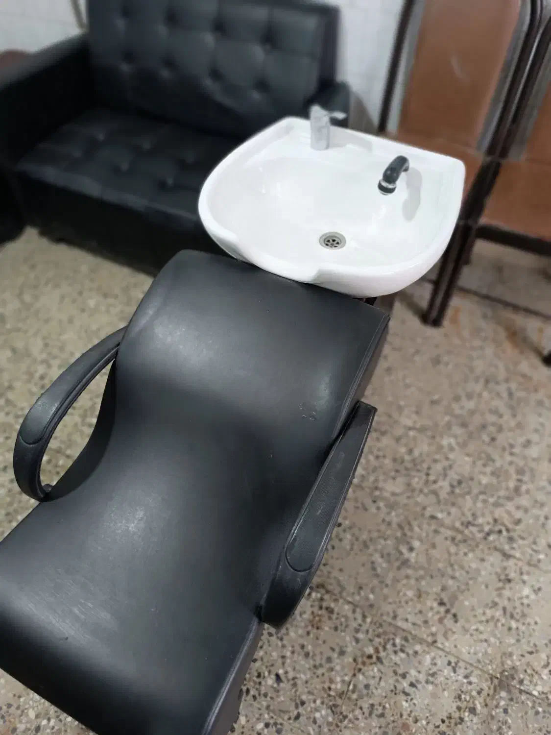 صندلی سرشور مناسب ارایشگاه مردانه و زنانه|آرایشگاه و سالنهای زیبایی|سنندج, |دیوار