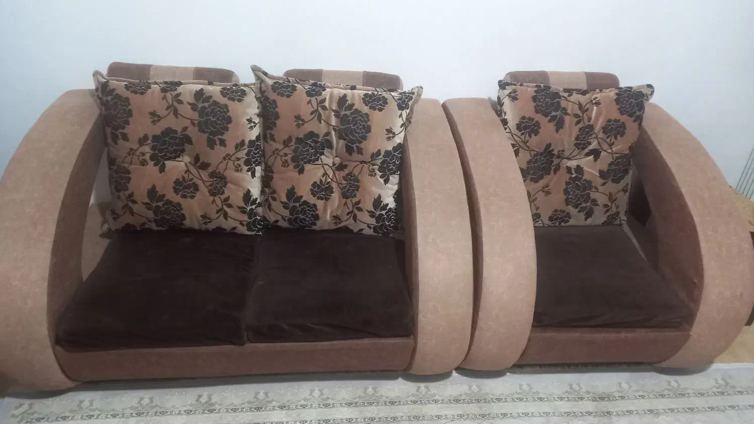 ۳تخته فرش ۶متری ومبل ۷نفره با میز عسلی|فرش|گنبد کاووس, |دیوار