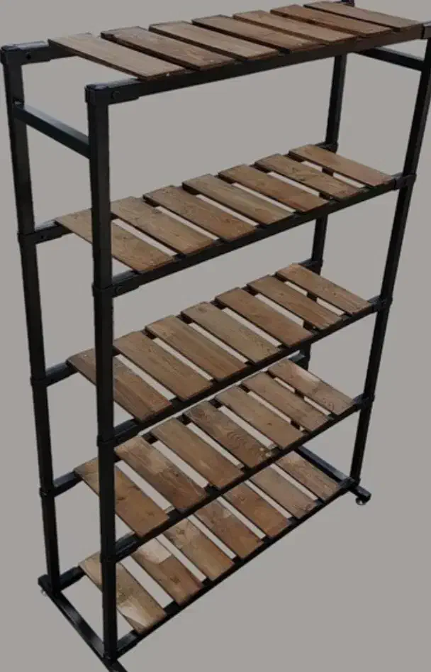 قفسه|کتابخانه، شلف، قفسه‌های دیواری|گلبهار, شهر جدید گلبهار|دیوار