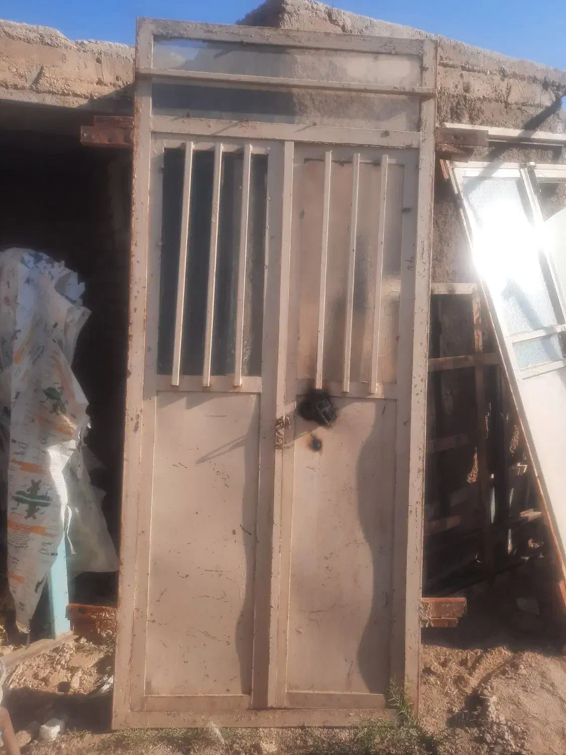 درب دولنگه کاملا سالم قیمت ۲۵۰۰|مصالح و تجهیزات ساختمان|ششده و قره بلاغ, |دیوار