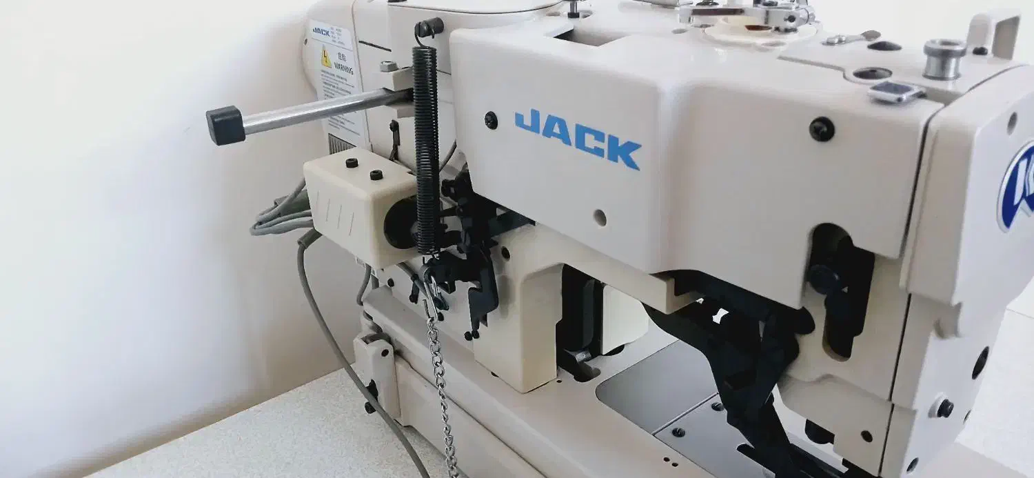 چرخ مادگی ودکمه|چرخ خیاطی و ریسندگی|اردبیل, |دیوار