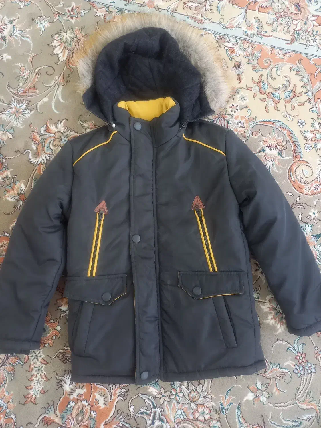 کاپشن|کفش و لباس بچه|پاسارگاد, |دیوار