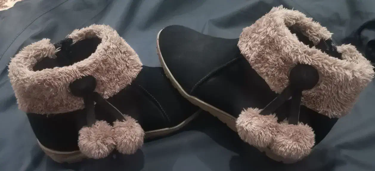 نیم بوت|کیف، کفش، کمربند|سامن, |دیوار