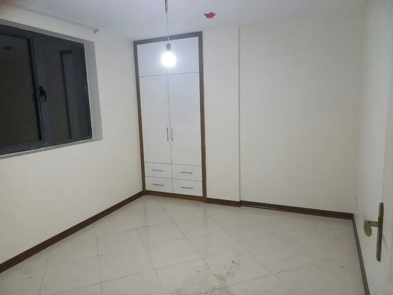 رهن کامل واحد ۱۰۸ متری خرازی ۱۳۰۰