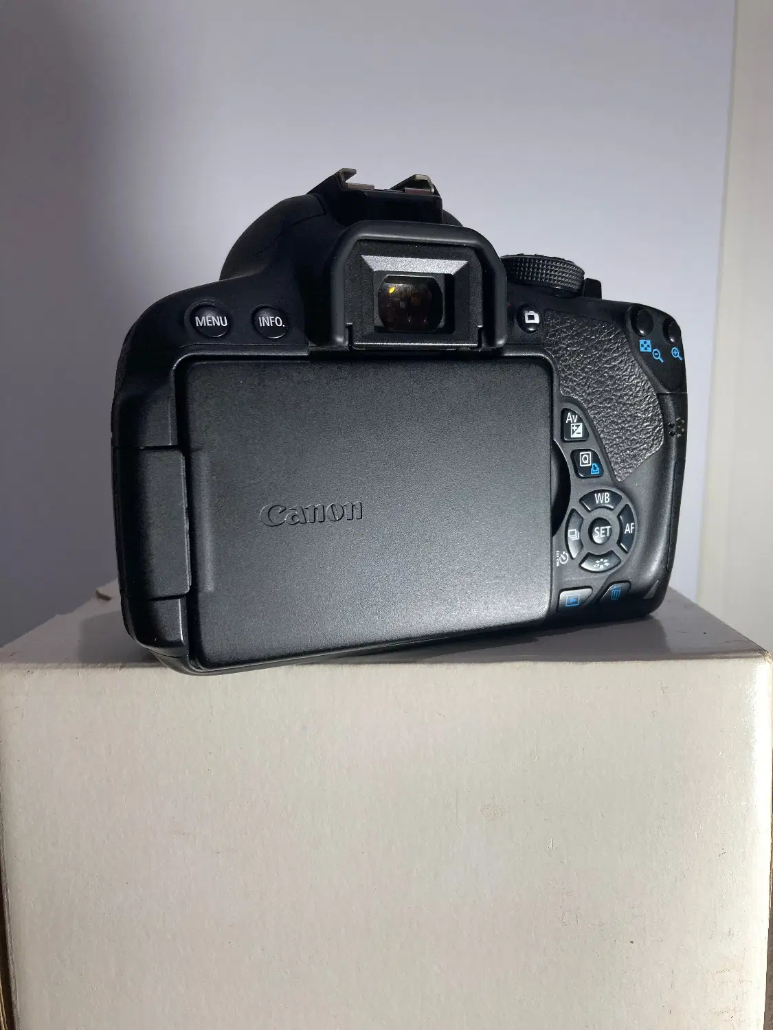DSLR 700 D|دوربین عکاسی و فیلم‌برداری|لاهیجان, انقلاب|دیوار