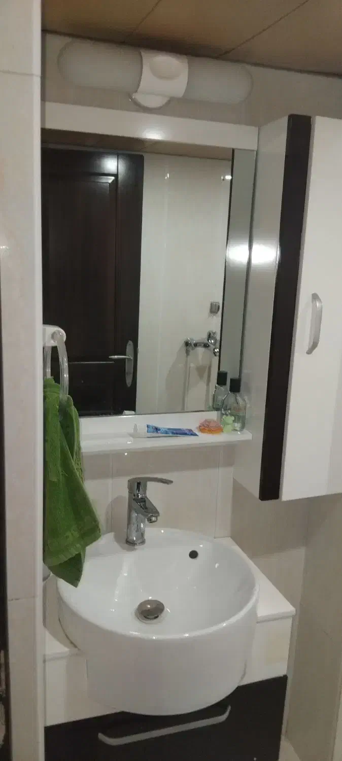 کابینت روشویی + سنگ روشویی آینه باکس|لوازم سرویس بهداشتی|شیراز, گلشن|دیوار