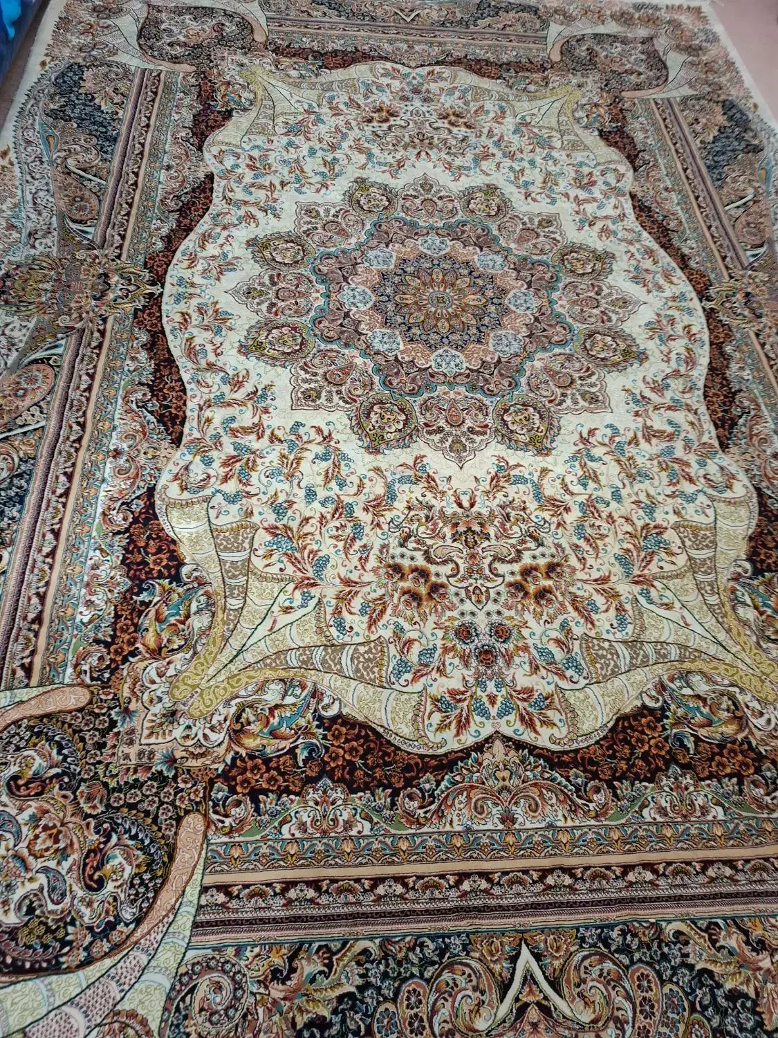 فرش 9 متری کرم رنگ.1 عدد|فرش|اهواز, گلستان|دیوار