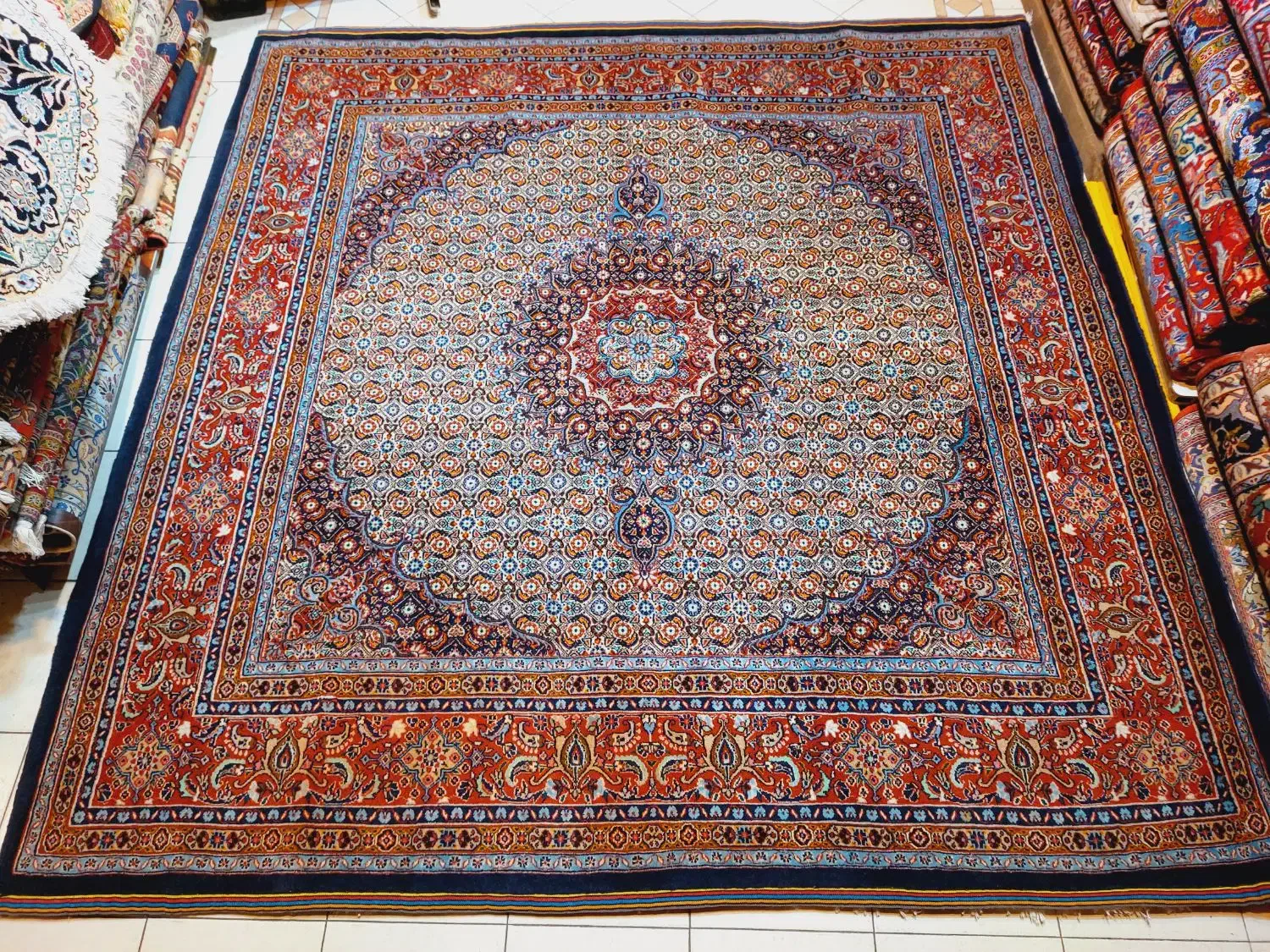 فرش دستباف بیرجند مربع تخفیف ۲۰درصدی بلک فرایدی|فرش|تهران, بازار|دیوار