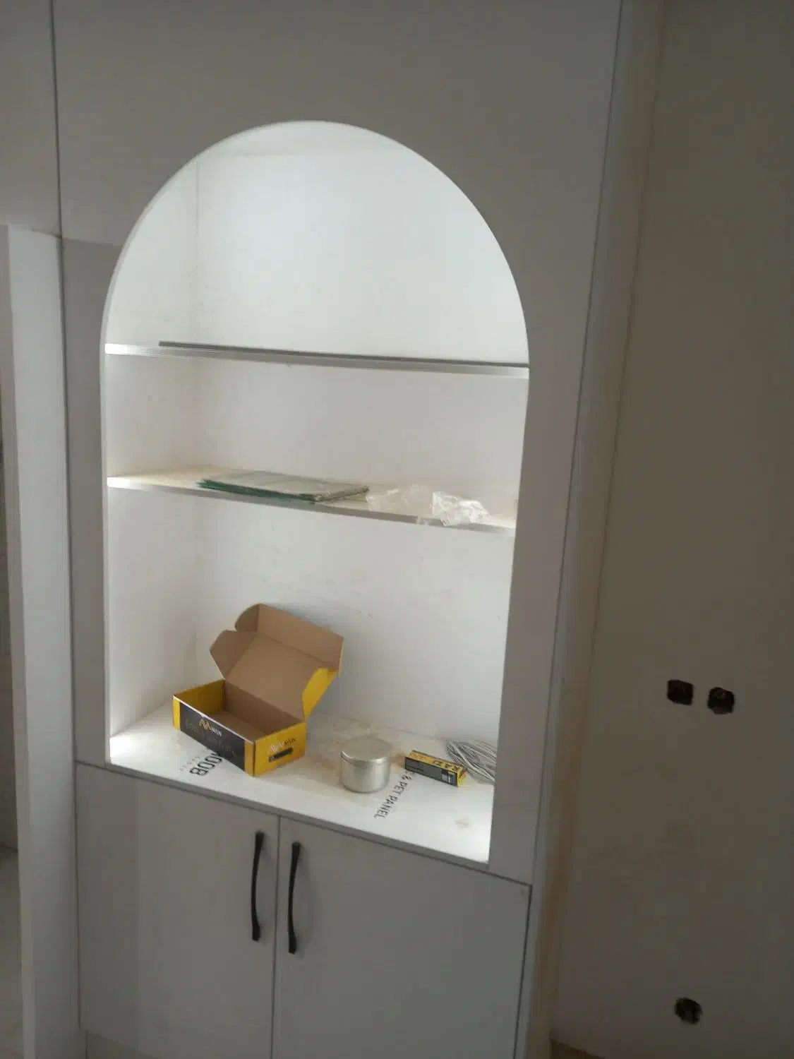 ساخت و تعمیرات انواع کابینت و کمد دیواری|خدمات پیشه و مهارت|اراک, |دیوار