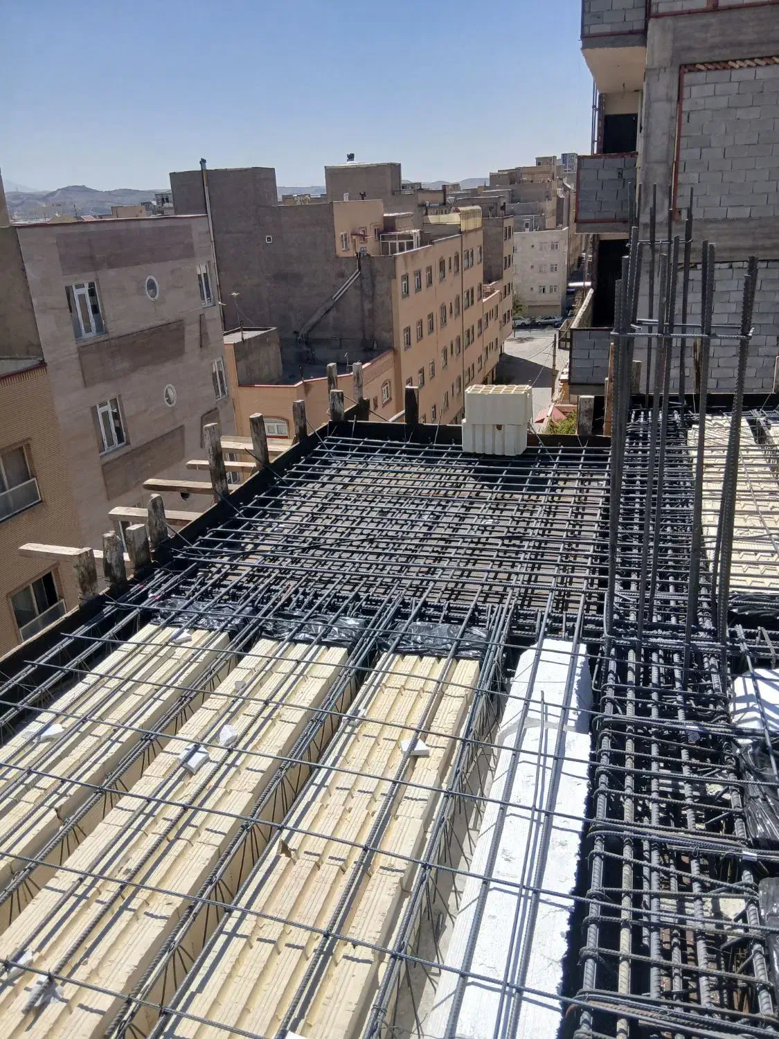 آرماتور بندی و قالب بندی بتن کار و بتن ریزی|خدمات پیشه و مهارت|تبریز, |دیوار