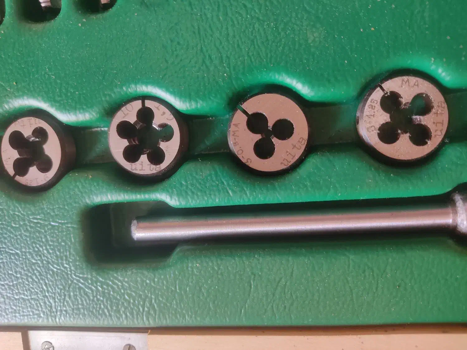 قلاویز حدید|ابزارآلات|تهران, محمودیه|دیوار