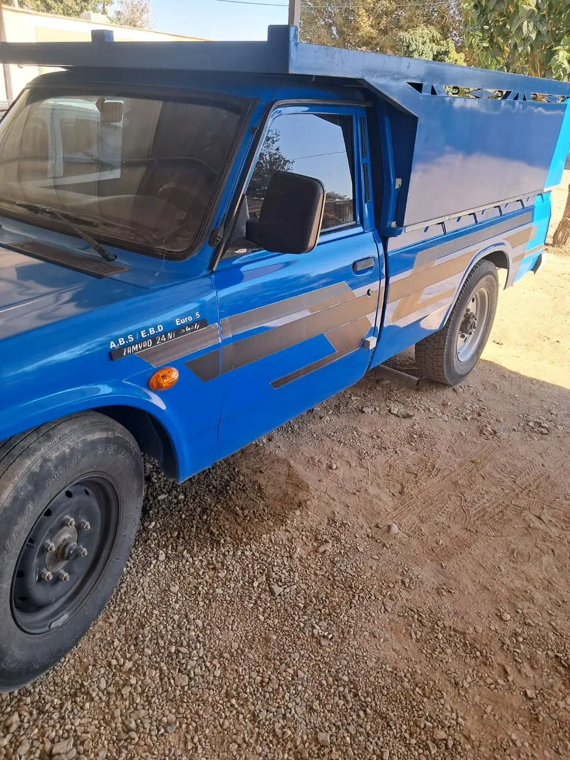 نیسان مدل ۴۰۲|خودرو سواری و وانت|آبیک, |دیوار