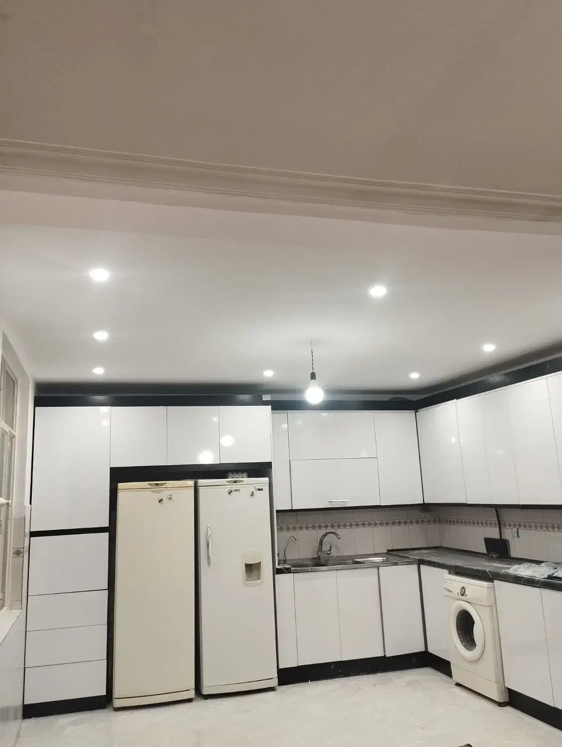 رنگ کاری‌ و‌ نقاشی‌ ساختمان ،کناف‌ و‌ سقف‌ کاذب|خدمات پیشه و مهارت|پاکدشت, پاکدشت (مامازند)|دیوار