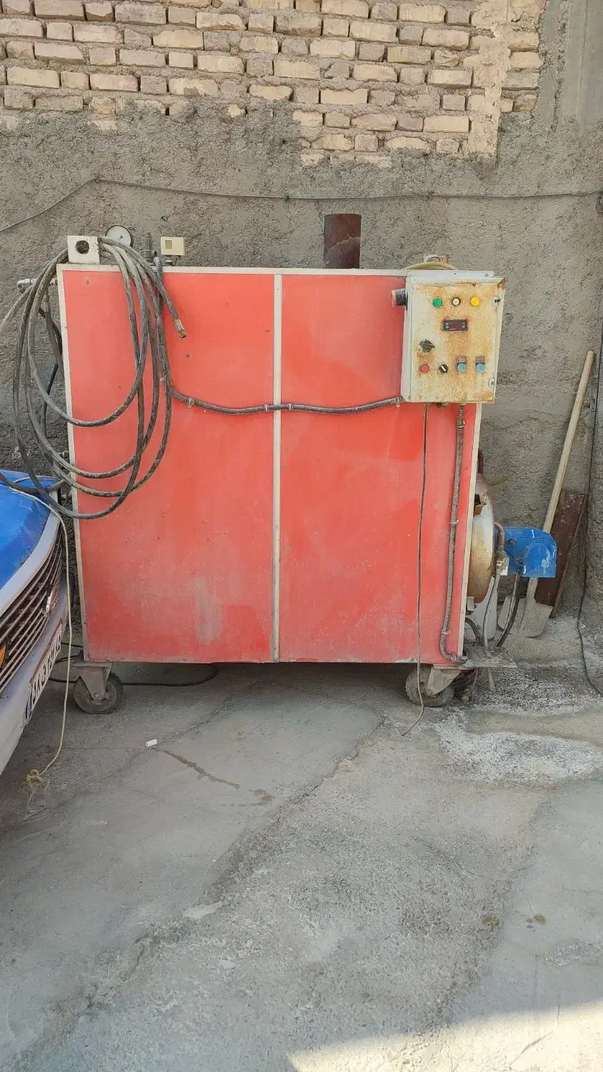 لوازم کارواش|ماشین‌آلات صنعتی|جزنیک, |دیوار