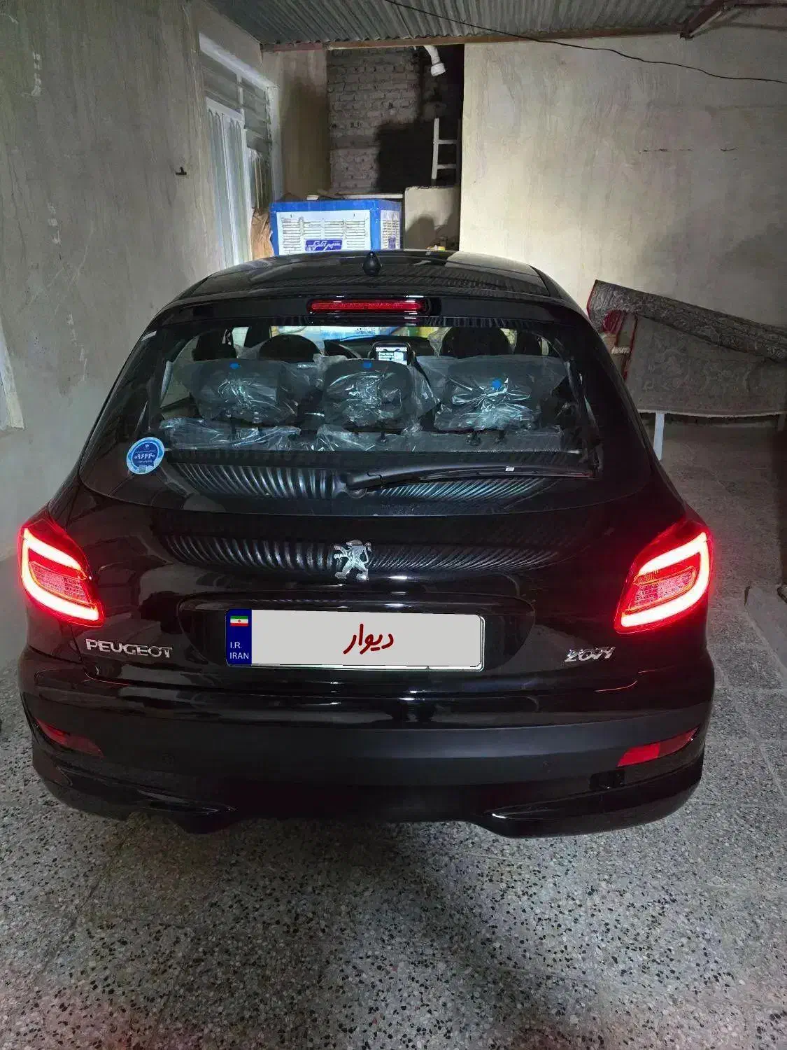 پژو۲۰۷|خودرو سواری و وانت|زابل, |دیوار