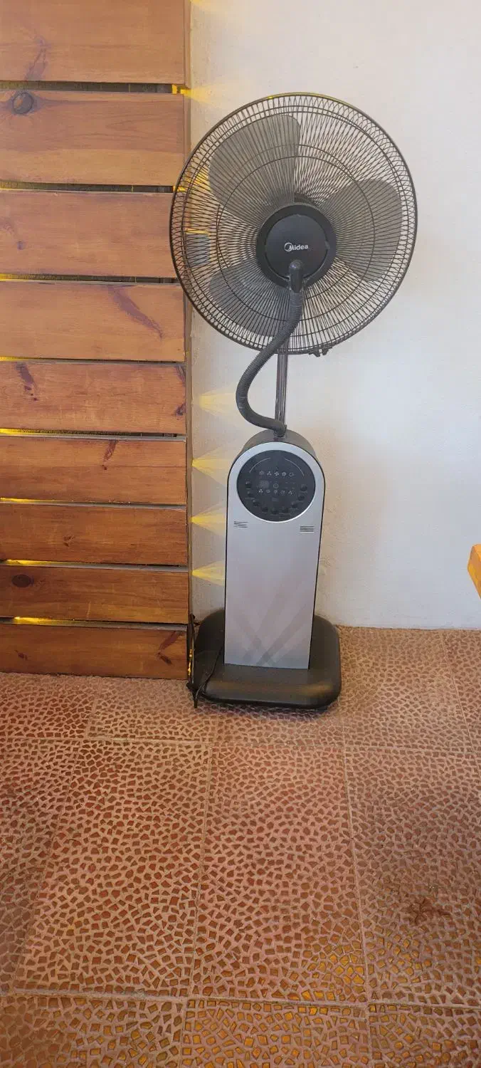 فروش تعدادی لوازم رستوران|کافی‌شاپ و رستوران|رشت, پستک|دیوار