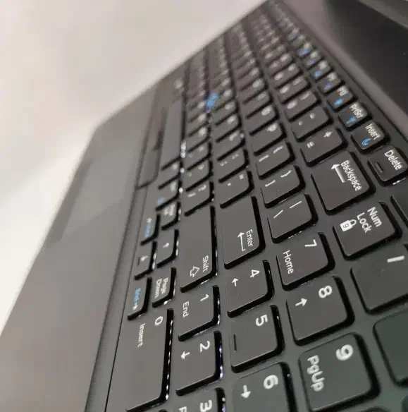 لپ تاپ Dell 5580 نسل 7 با کیف و موس اشانتیون|رایانه همراه|ساری, |دیوار