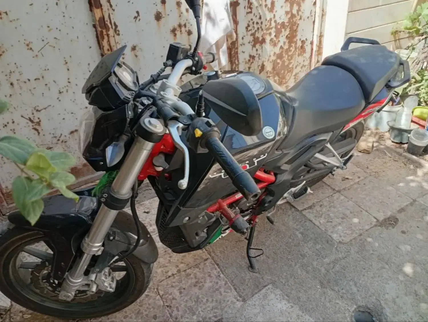 بنلی 250|موتورسیکلت|قم, امامزاده ابراهیم|دیوار