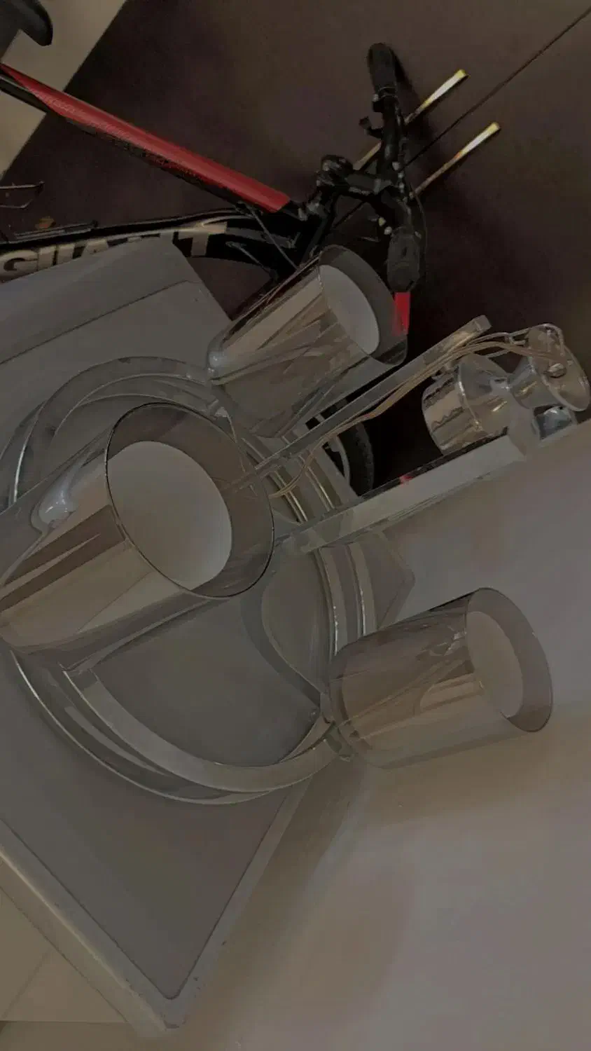 لوستر|لوستر و چراغ آویز|گلبهار, شهر جدید گلبهار|دیوار