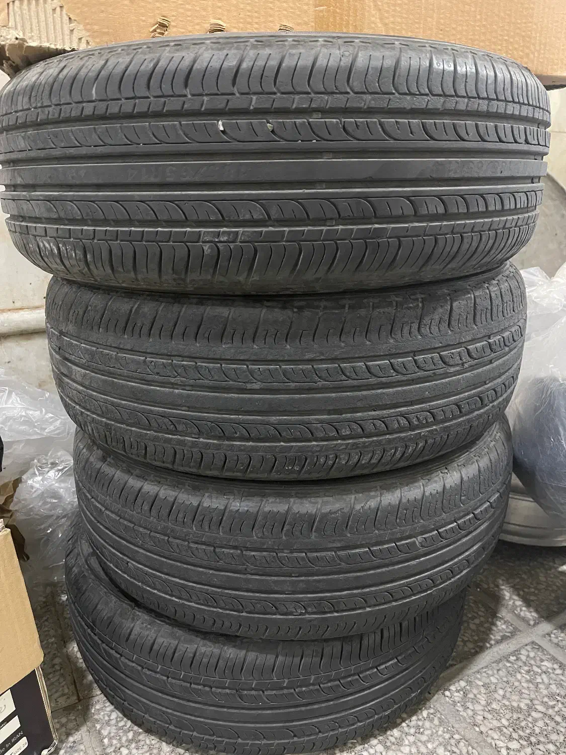 لاستیک در حد نو|قطعات یدکی و لوازم جانبی|مرودشت, ابوذر شمالی‎|دیوار