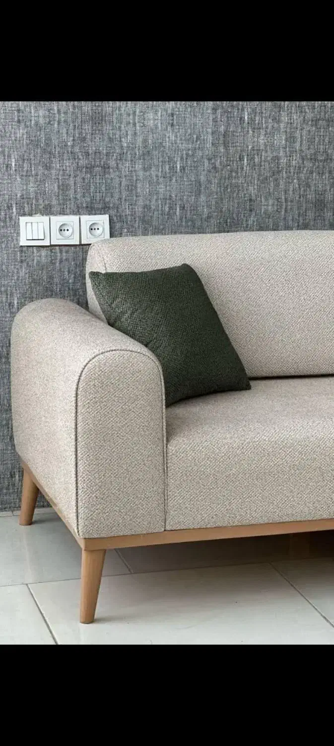 تولیدی انواع مبلمان راحتی و تعمیرات پذیرفته میشود|مبلمان خانگی و میز عسلی|بهارستان, |دیوار