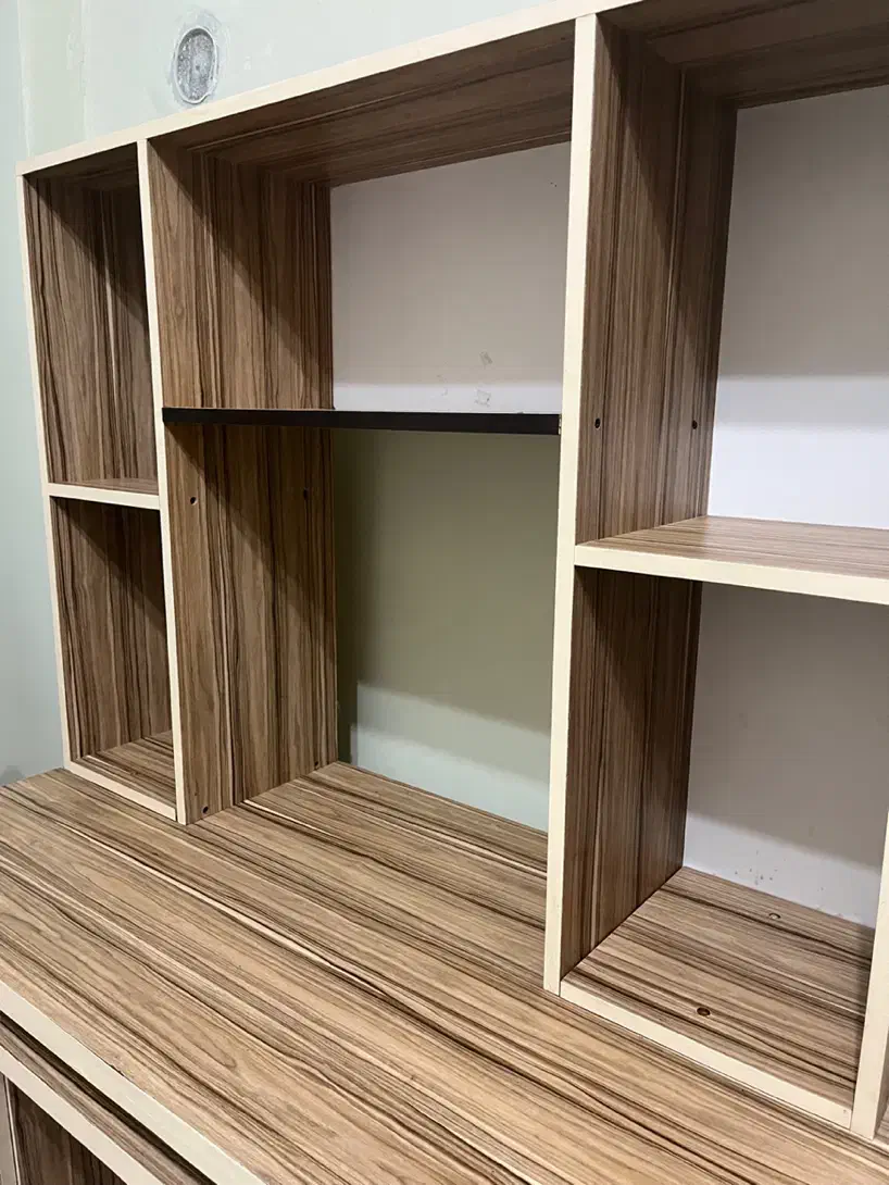 میز تحریر و کامپیوتر|میز تحریر و کامپیوتر|کوچصفهان, |دیوار