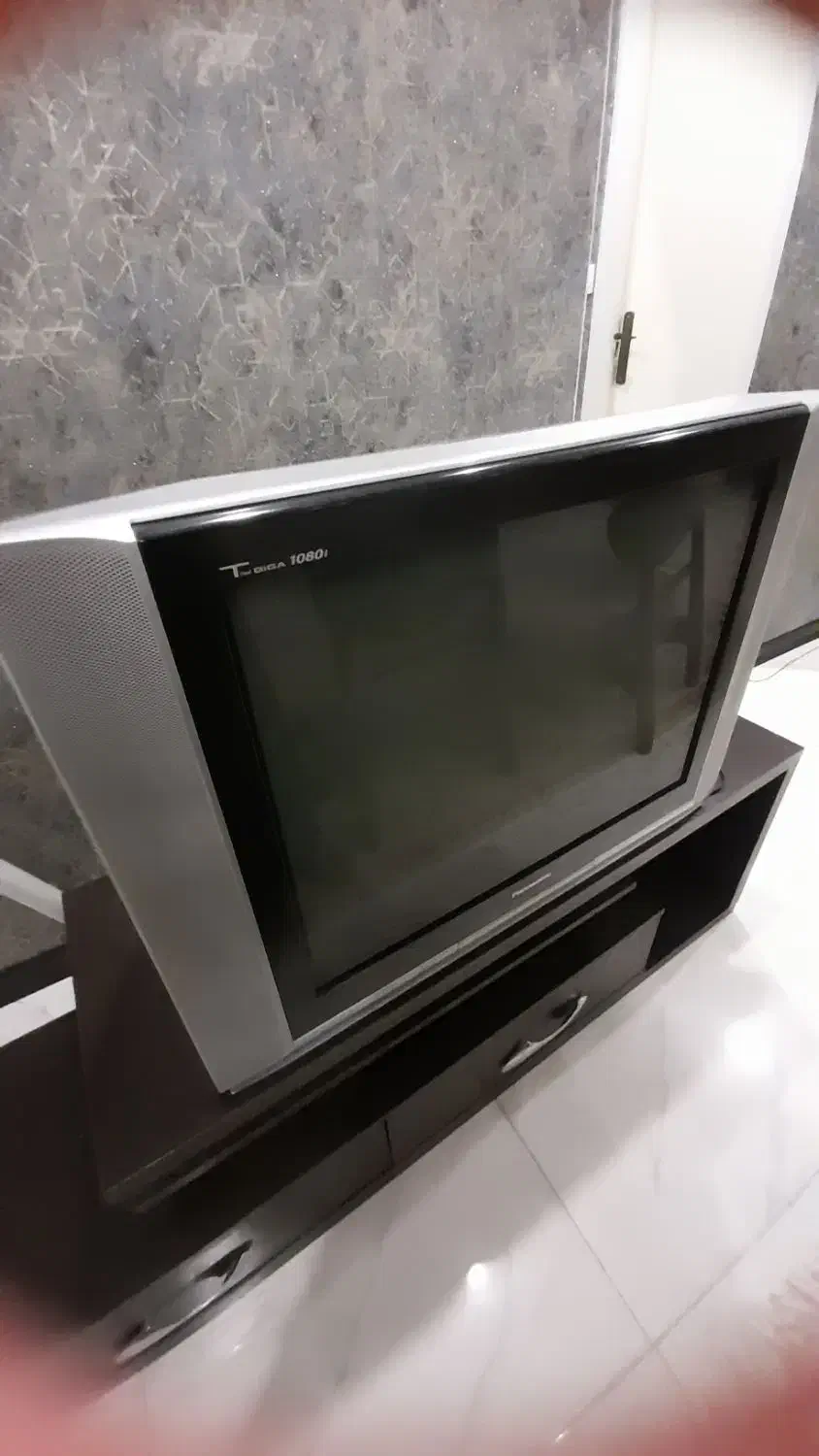 تلویزیون پاناسونیک|تلویزیون و پروژکتور|ری, شهادت|دیوار