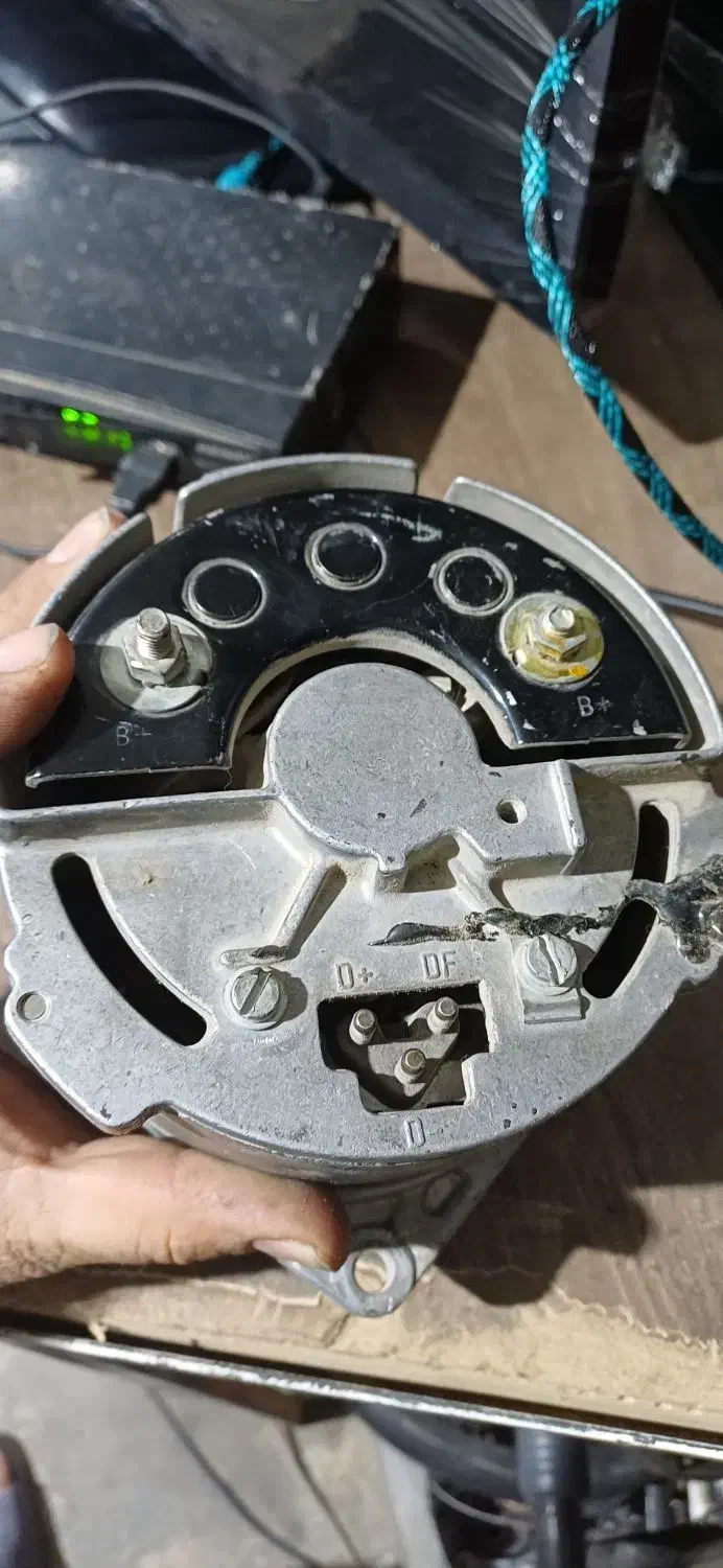 دینام برق ماشین بنز قدیمی برند بوش|قطعات یدکی و لوازم جانبی|رباطکریم, الارد|دیوار